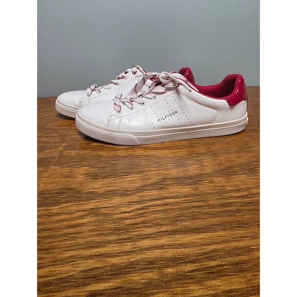 Tommy Hilfiger Women’s 9.5 Shoes White & Red Faux Leather Preppy Logo 90s Vibe - Picture 4 of 8